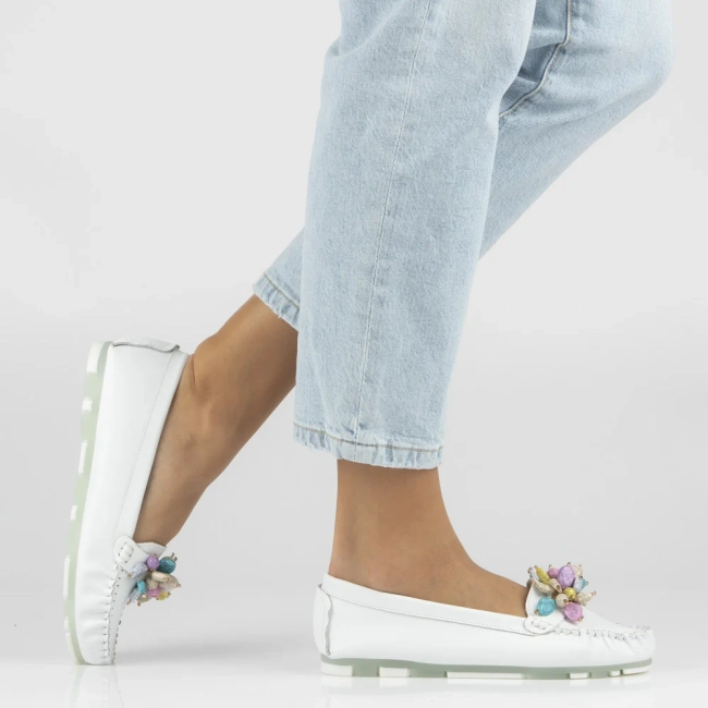 Bílé kožené mokasíny Filippo DP7809/26 WH