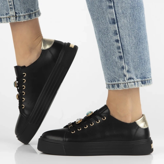 Černé kožené sneakersy Filippo DP6854/25 BK