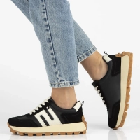 Černé kožené sneakersy Filippo DP6743/25 BK