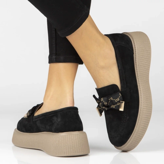 Černé kožené polobotky na platformě Filippo DP8293/26 BK