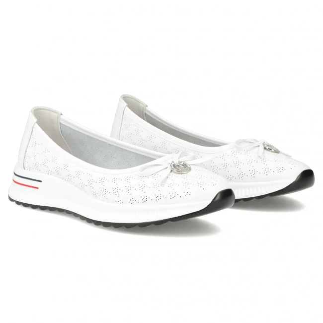 Bílé kožené polobotky Filippo DP6718/26 WH