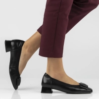 Černé kožené polobotky Filippo DP7826/26 BK