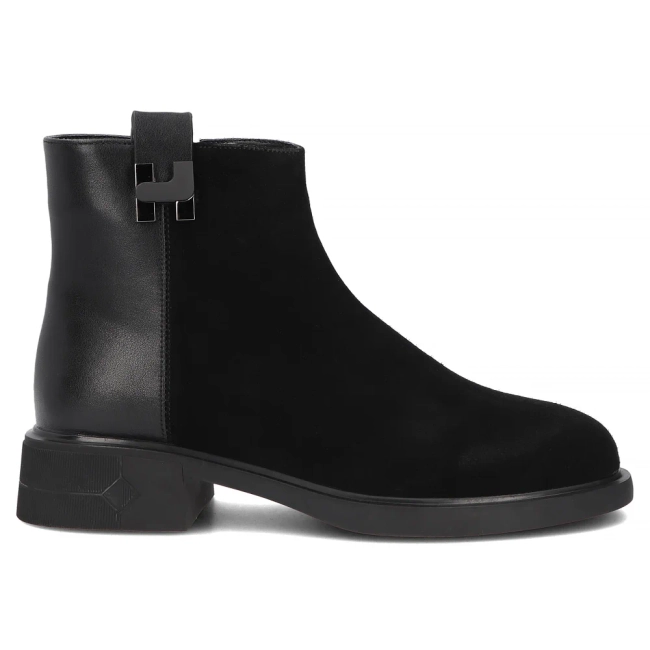 Černé kožené kotníkové boty Filippo DBT8249/26 BK