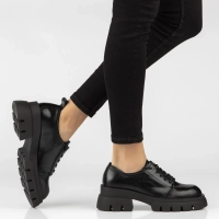 Černé kožené polobotky Filippo DP8156/26 BK