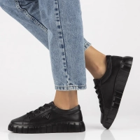 Černé kožené sneakersy Filippo DP4670/24 BK