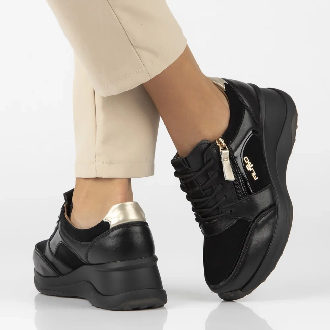 Černé kožené sneakersy Filippo DP6434/24 BK