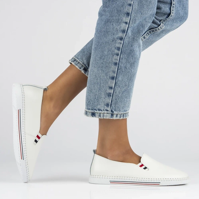Bílé kožené polobotky Filippo DP066/24 WH