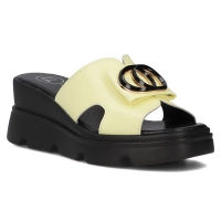 Žluté kožené pantofle Filippo DK6078/24 YL